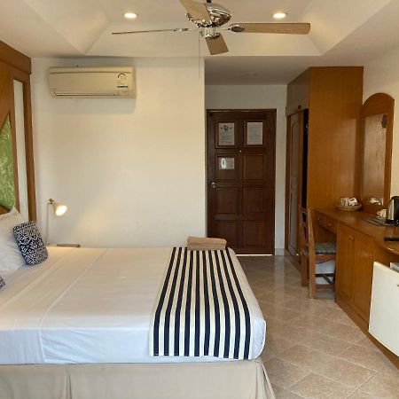 Waree'S Guesthouse Bãi biển Kata Ngoại thất bức ảnh