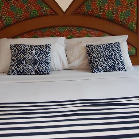 Waree'S Guesthouse Bãi biển Kata Ngoại thất bức ảnh