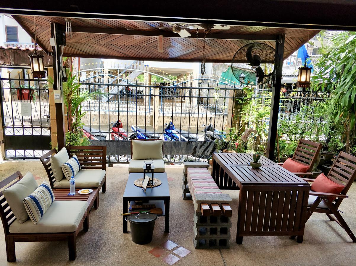 Waree'S Guesthouse Bãi biển Kata Ngoại thất bức ảnh