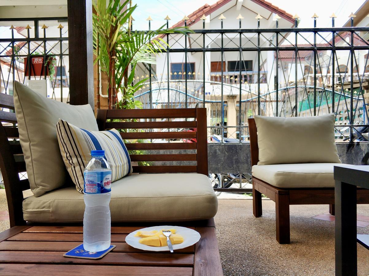 Waree'S Guesthouse Bãi biển Kata Ngoại thất bức ảnh