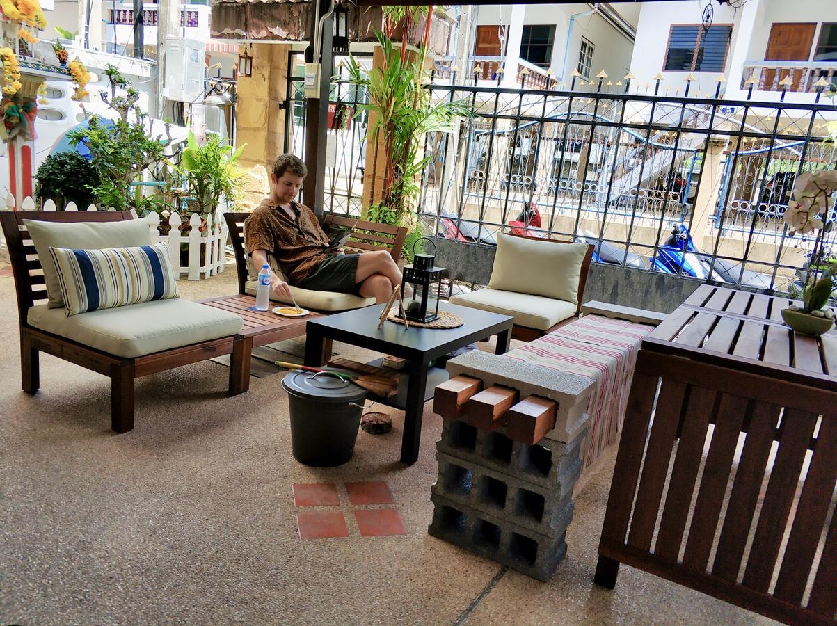 Waree'S Guesthouse Bãi biển Kata Ngoại thất bức ảnh