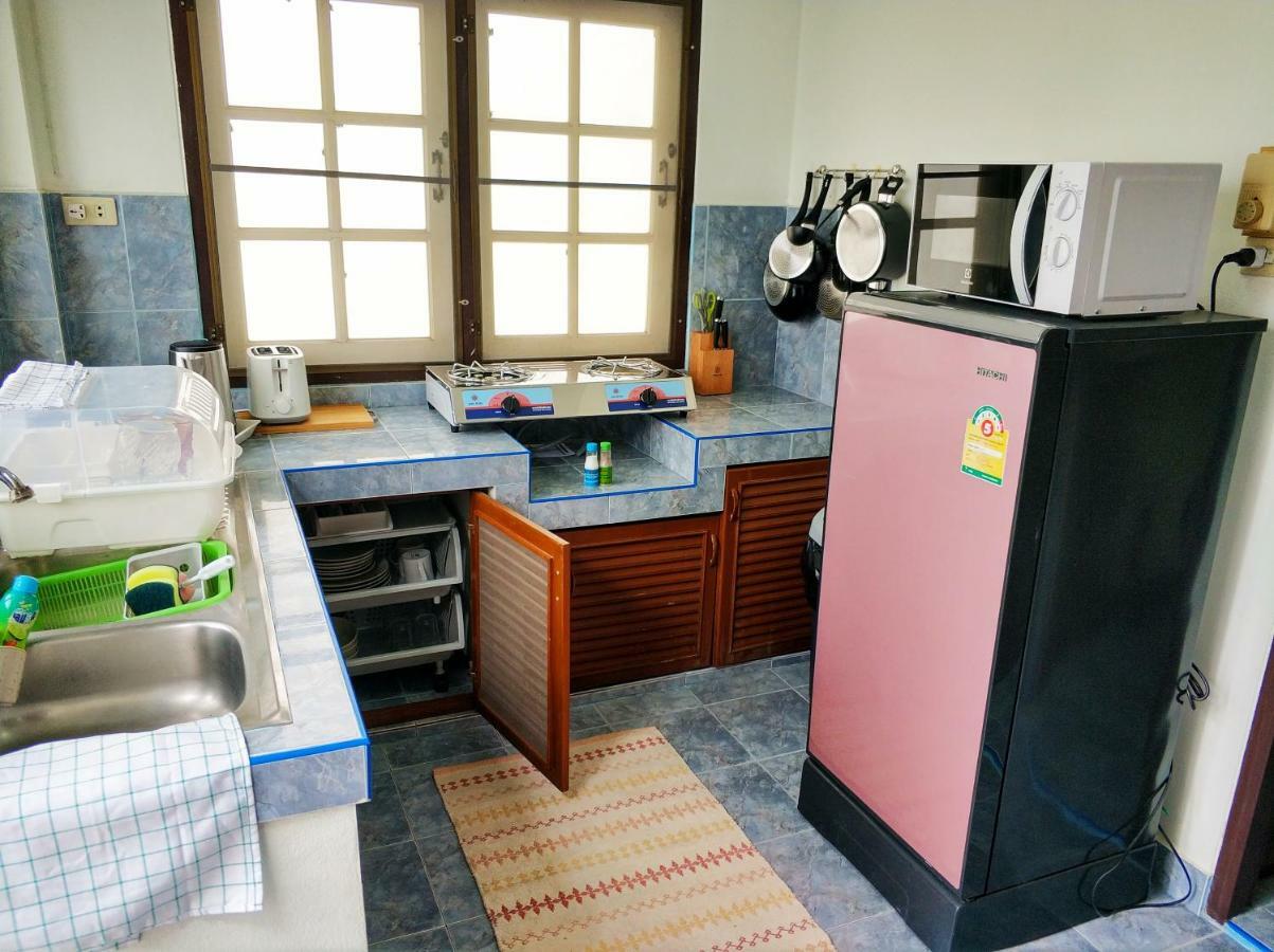 Waree'S Guesthouse Bãi biển Kata Ngoại thất bức ảnh