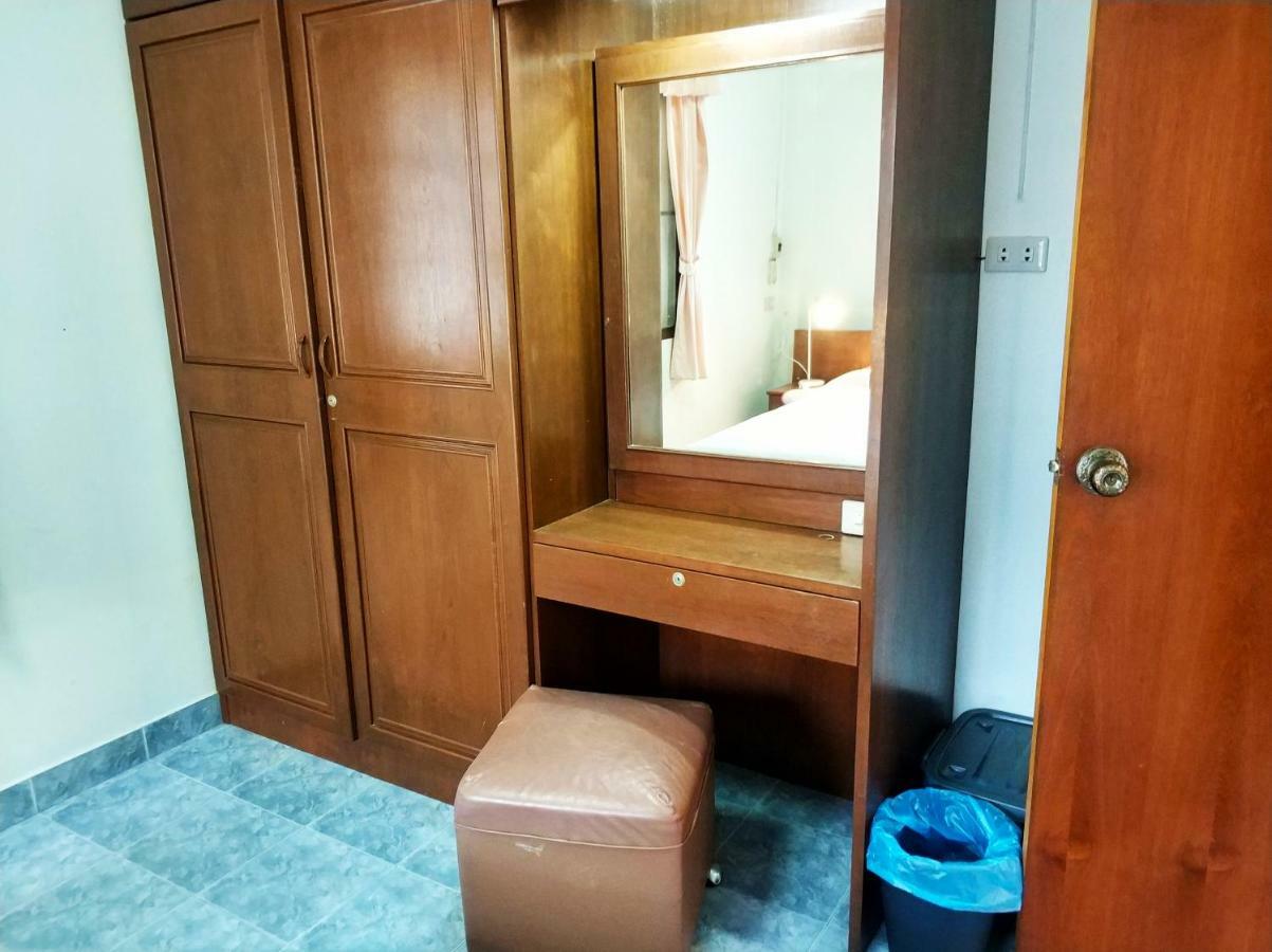 Waree'S Guesthouse Bãi biển Kata Ngoại thất bức ảnh