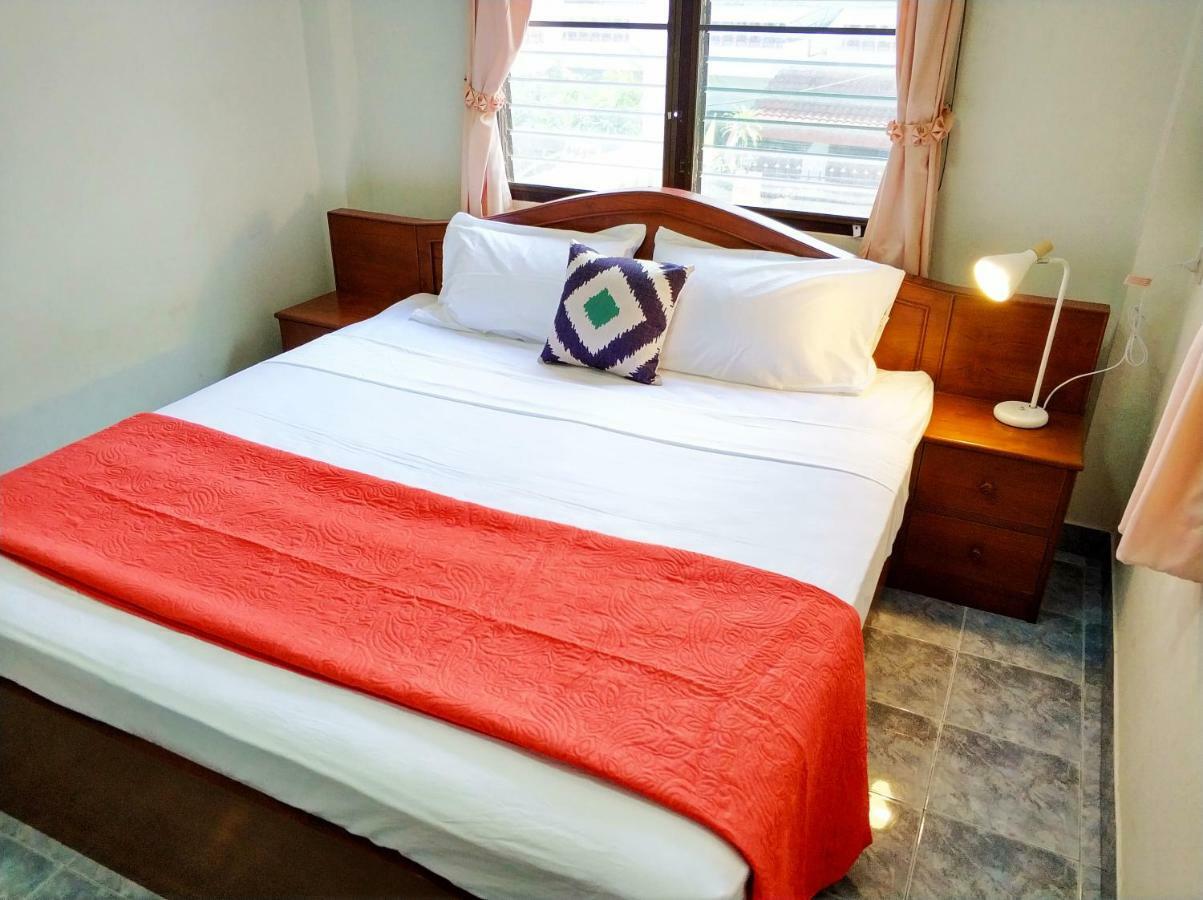 Waree'S Guesthouse Bãi biển Kata Ngoại thất bức ảnh