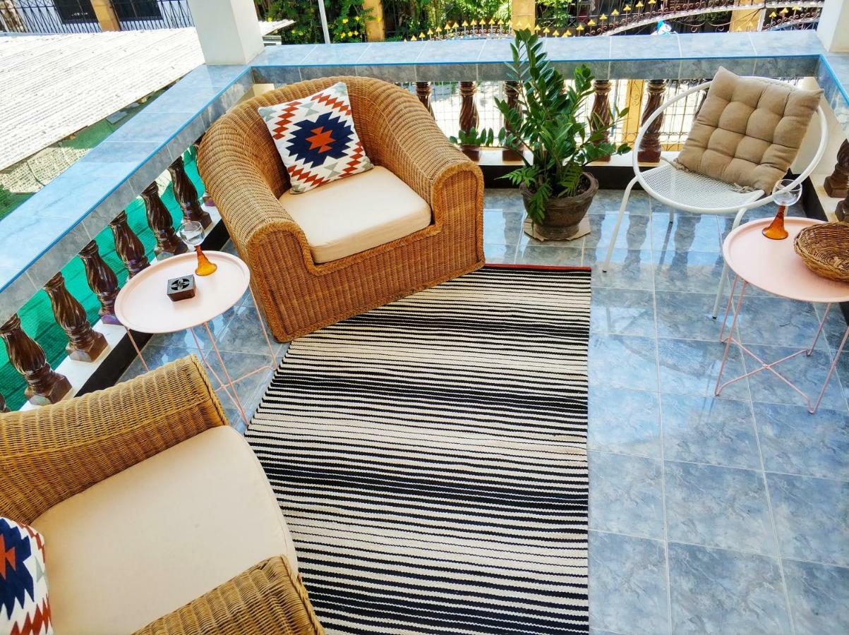 Waree'S Guesthouse Bãi biển Kata Ngoại thất bức ảnh