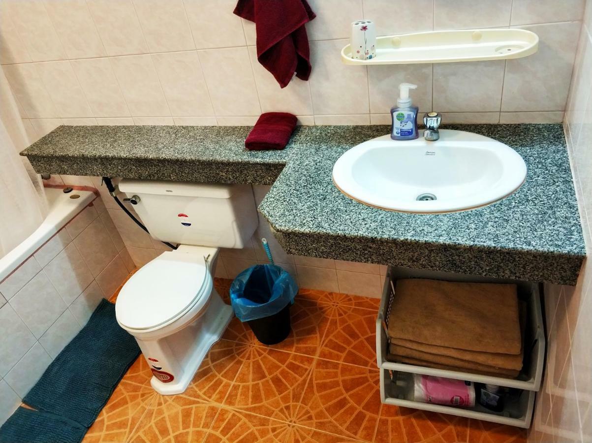Waree'S Guesthouse Bãi biển Kata Ngoại thất bức ảnh