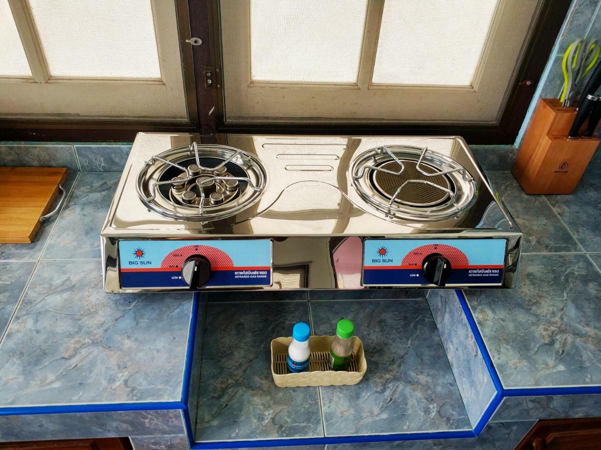 Waree'S Guesthouse Bãi biển Kata Ngoại thất bức ảnh