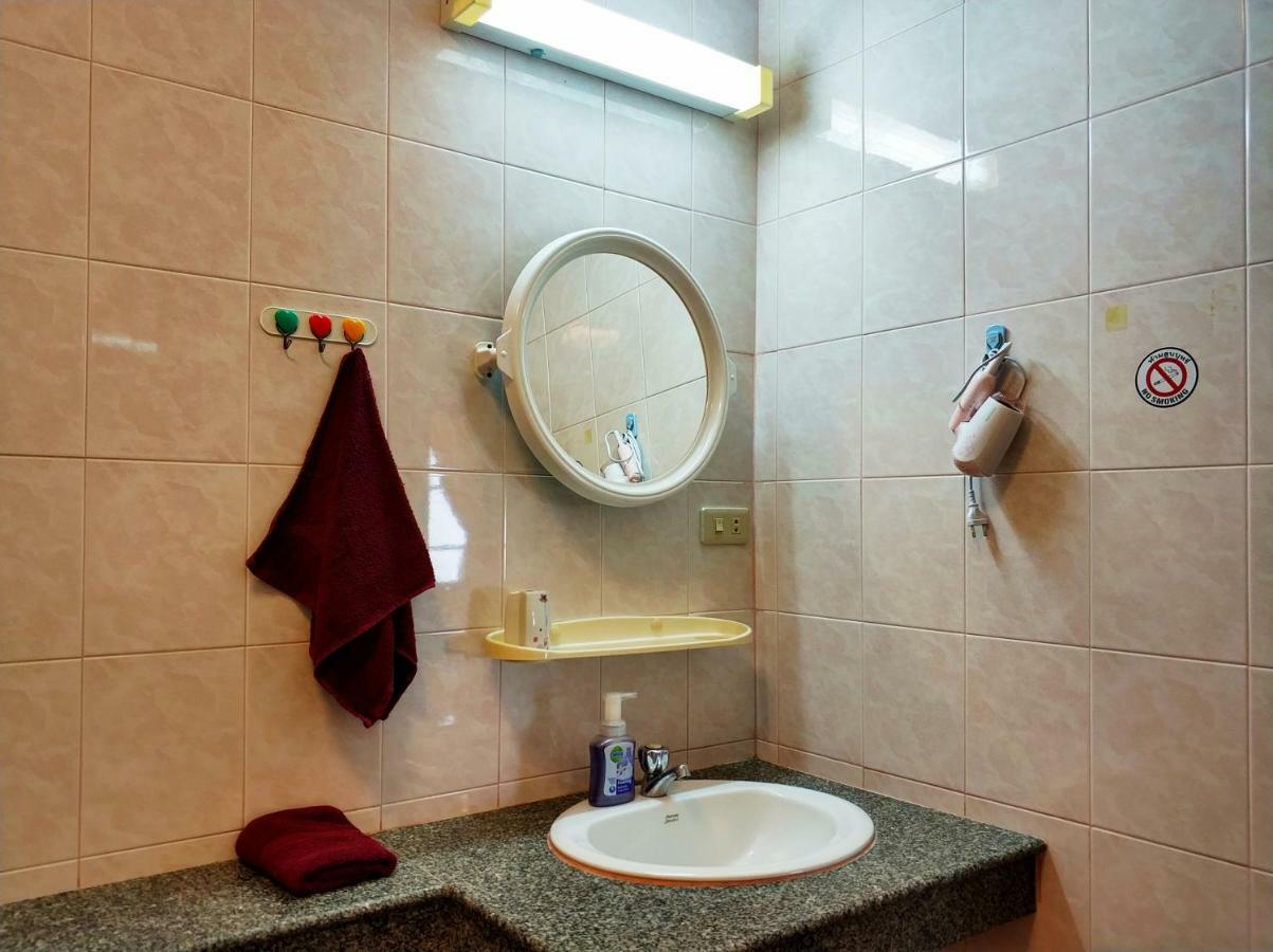Waree'S Guesthouse Bãi biển Kata Ngoại thất bức ảnh