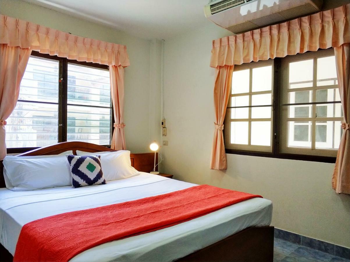 Waree'S Guesthouse Bãi biển Kata Ngoại thất bức ảnh